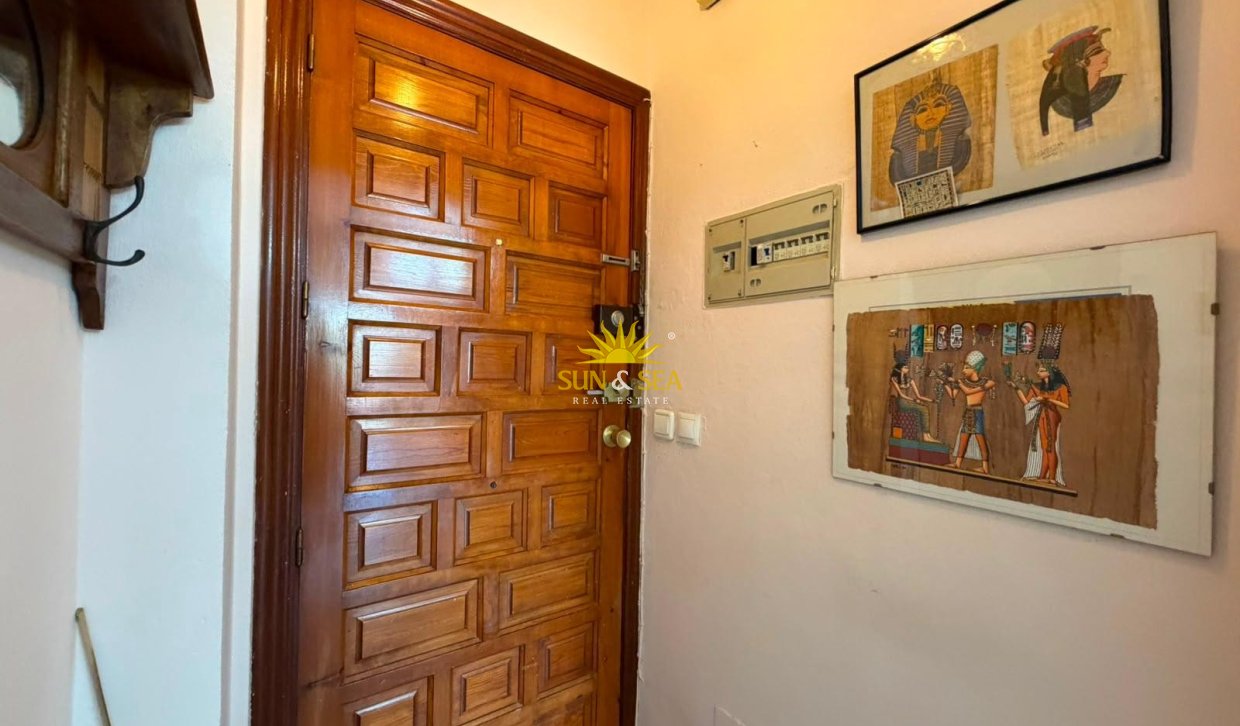 Resale - Apartment - Torrevieja - Centro