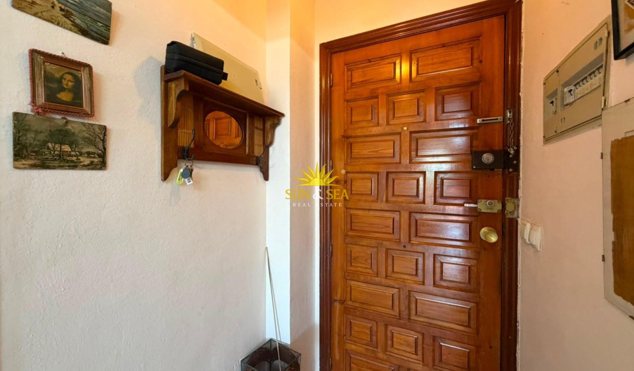 Resale - Apartment - Torrevieja - Centro