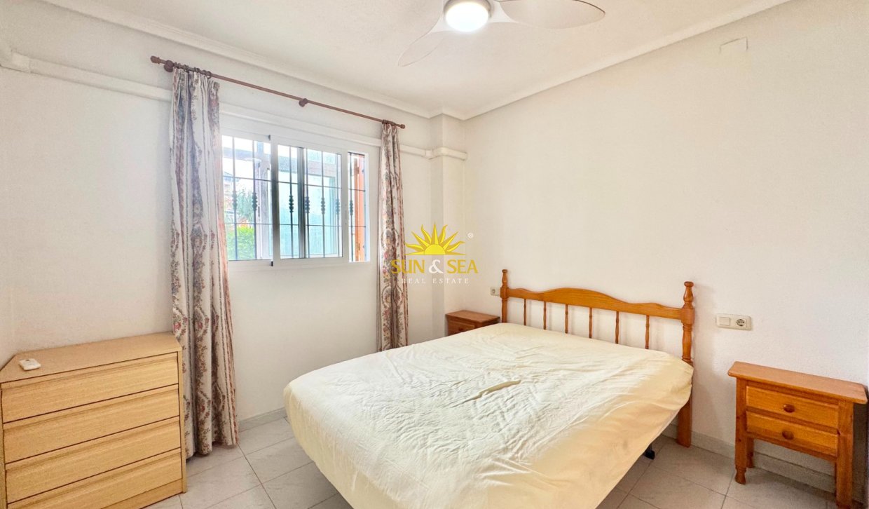 Alquiler a largo plazo - Apartamento - Torrevieja - torrevieja
