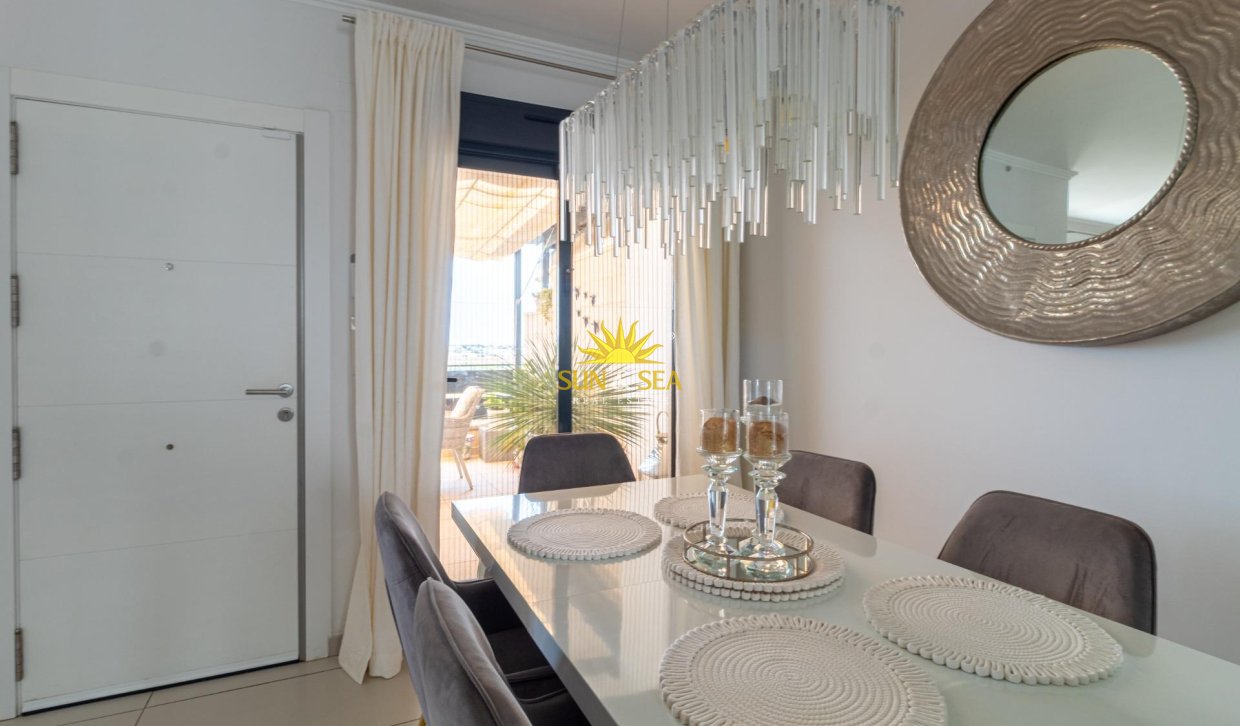 Reventa - Villa / Semi separado - Orihuela Costa - Lomas de Cabo Roig