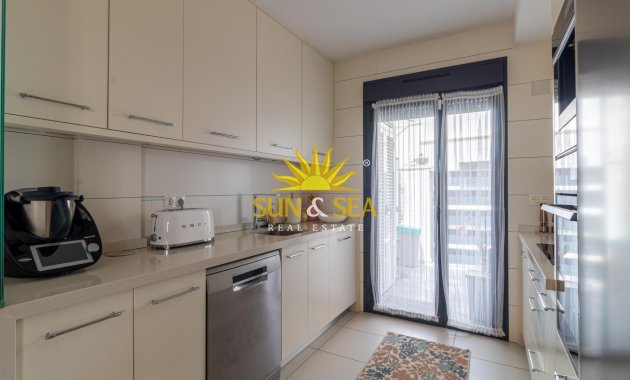 Reventa - Villa / Semi separado - Orihuela Costa - Lomas de Cabo Roig
