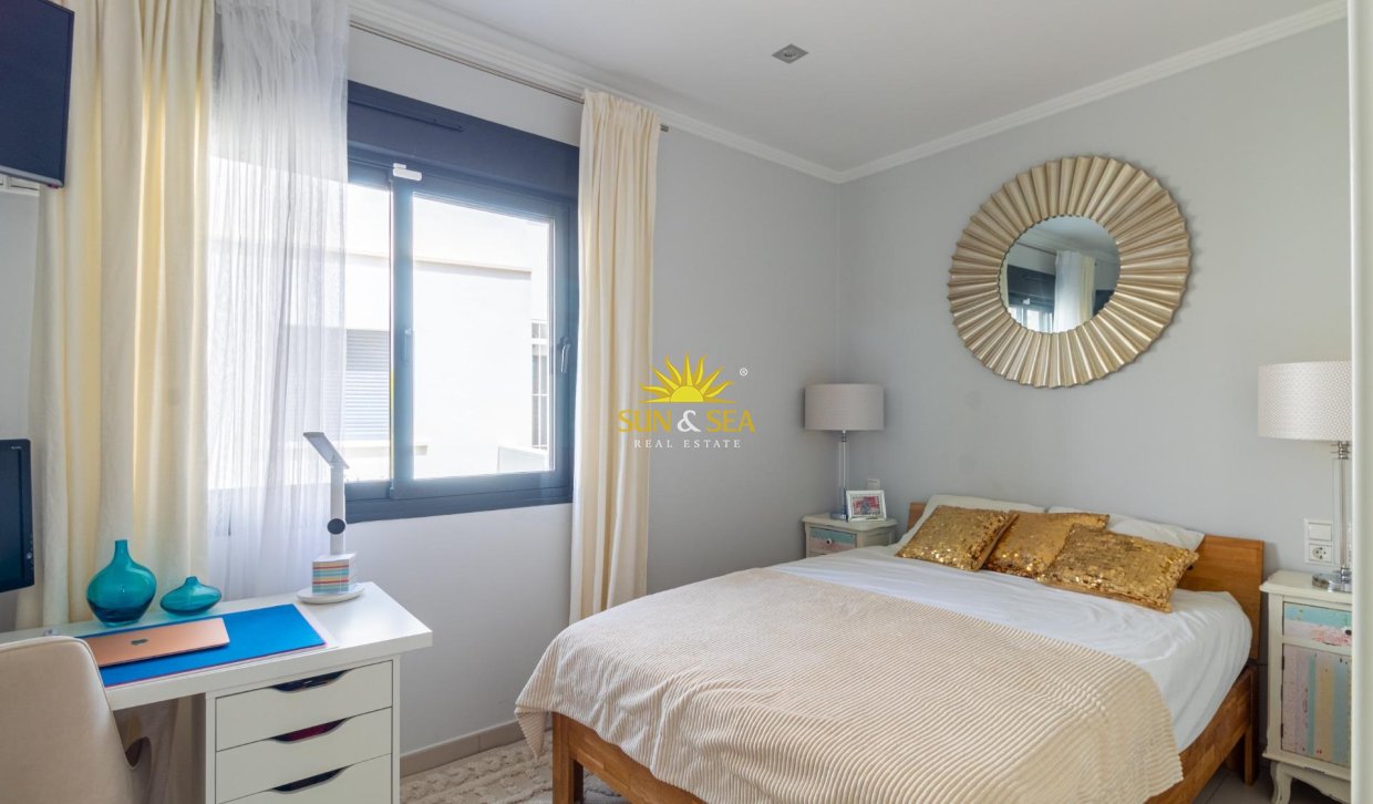 Reventa - Villa / Semi separado - Orihuela Costa - Lomas de Cabo Roig