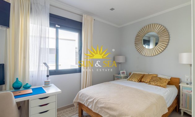 Reventa - Villa / Semi separado - Orihuela Costa - Lomas de Cabo Roig