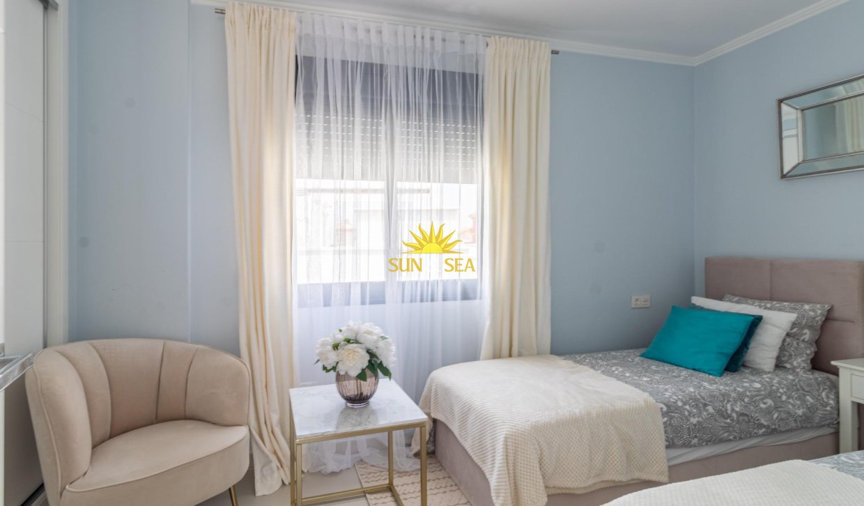 Reventa - Villa / Semi separado - Orihuela Costa - Lomas de Cabo Roig