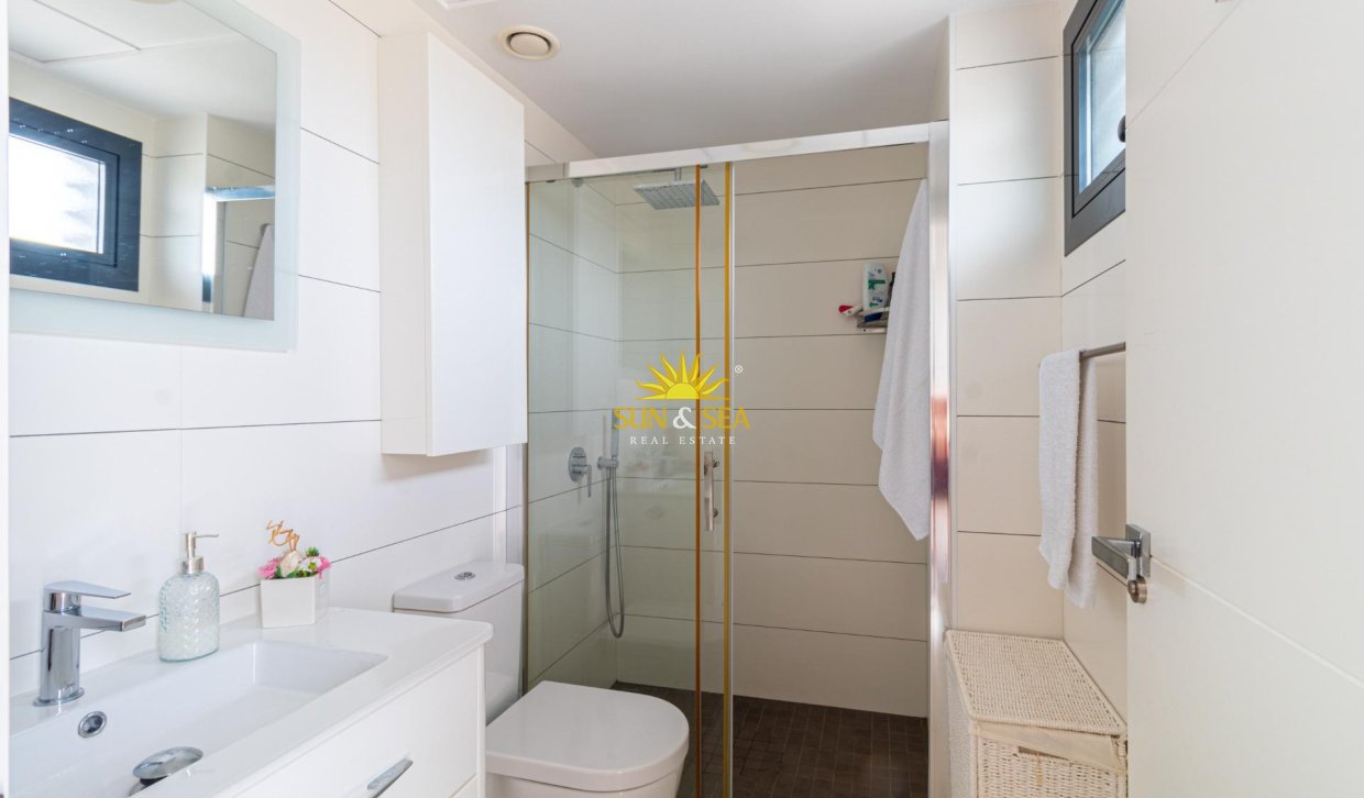 Reventa - Villa / Semi separado - Orihuela Costa - Lomas de Cabo Roig