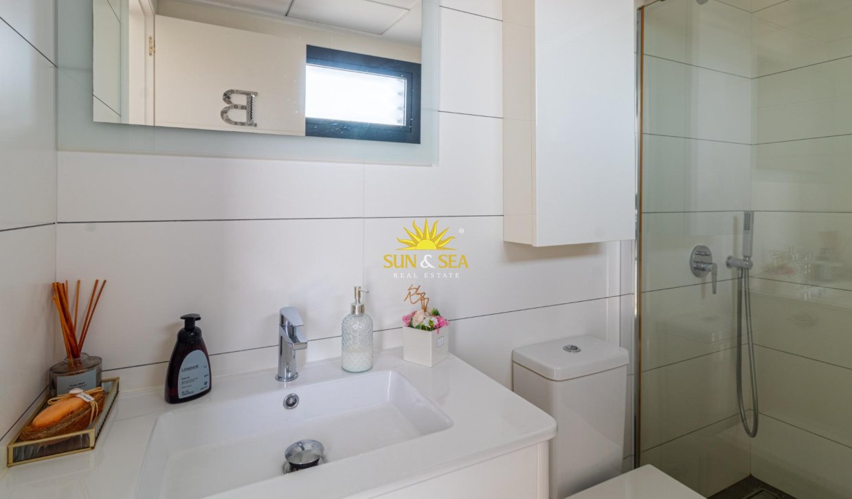 Reventa - Villa / Semi separado - Orihuela Costa - Lomas de Cabo Roig