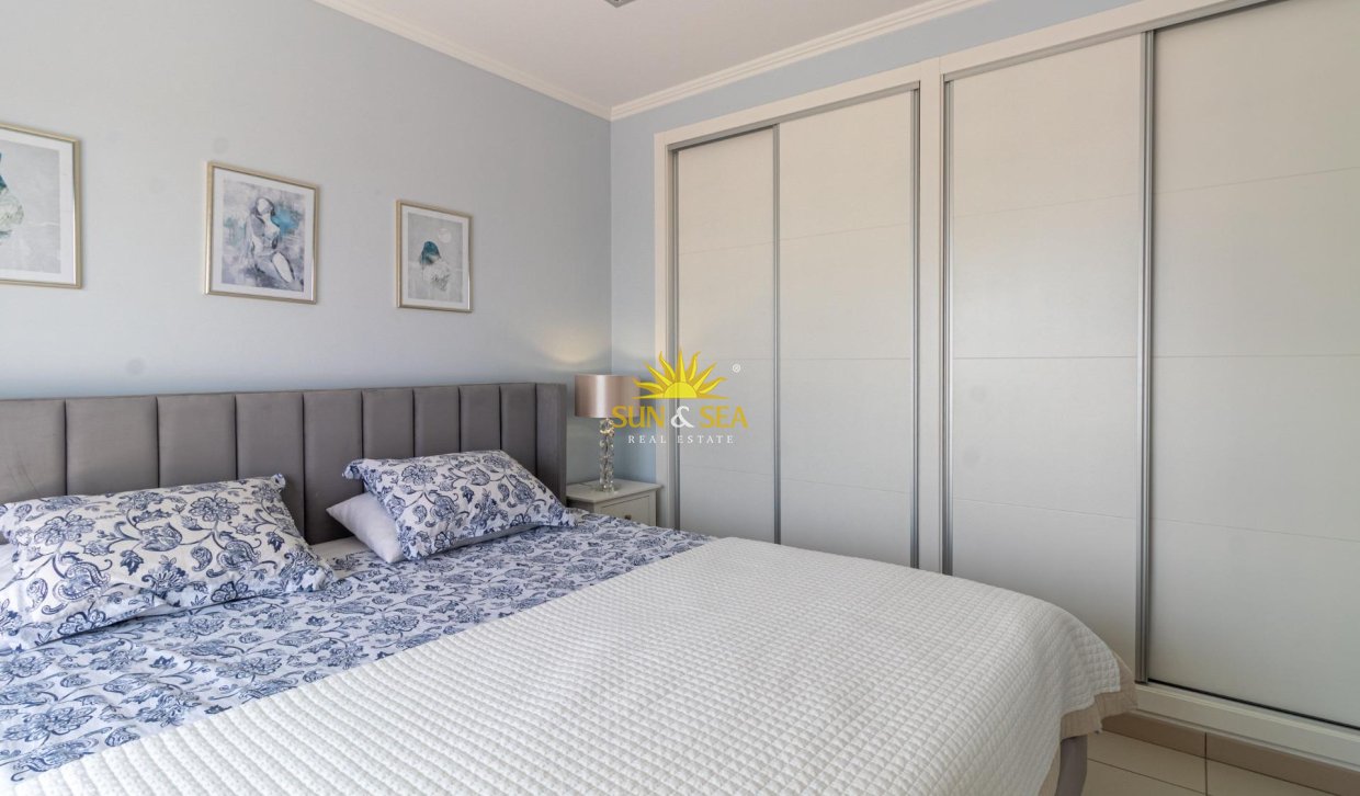 Reventa - Villa / Semi separado - Orihuela Costa - Lomas de Cabo Roig
