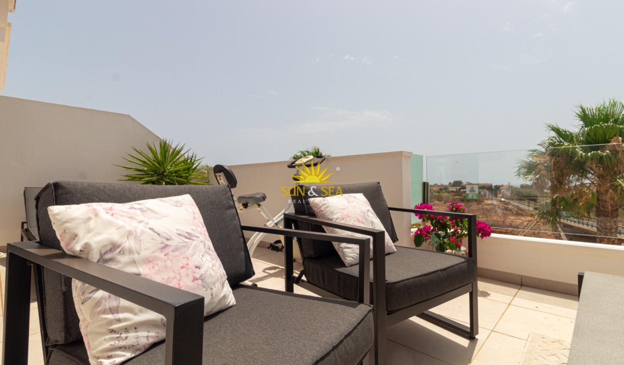 Reventa - Villa / Semi separado - Orihuela Costa - Lomas de Cabo Roig