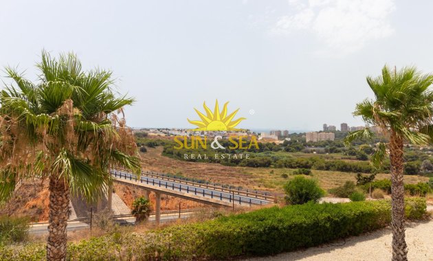 Reventa - Villa / Semi separado - Orihuela Costa - Lomas de Cabo Roig