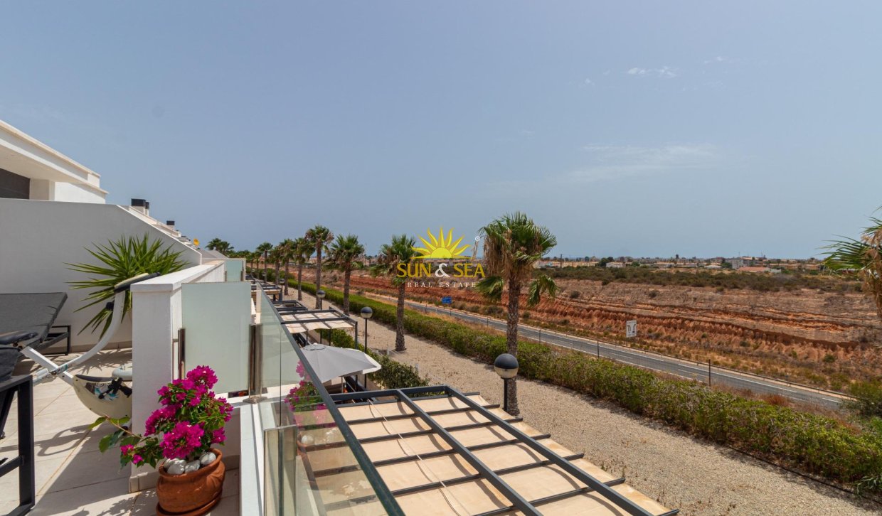 Reventa - Villa / Semi separado - Orihuela Costa - Lomas de Cabo Roig