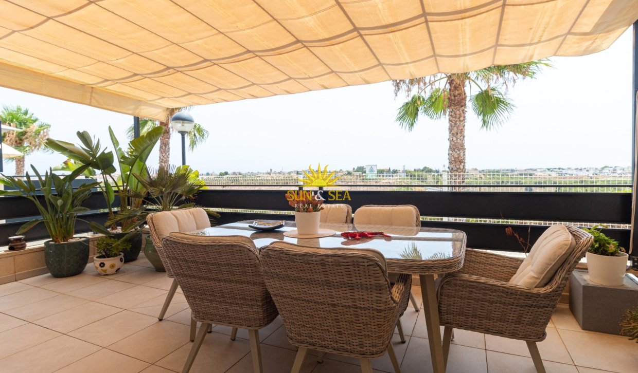 Reventa - Villa / Semi separado - Orihuela Costa - Lomas de Cabo Roig