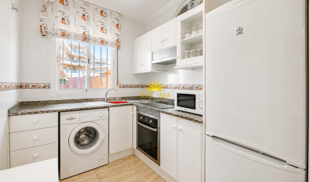 Alquiler a largo plazo - Apartamento - Orihuela Costa - Dehesa de campoamor