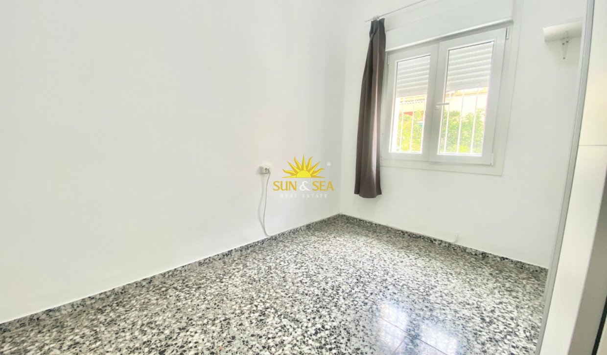 Alquiler a largo plazo - Apartamento - Alicante (Alacant)