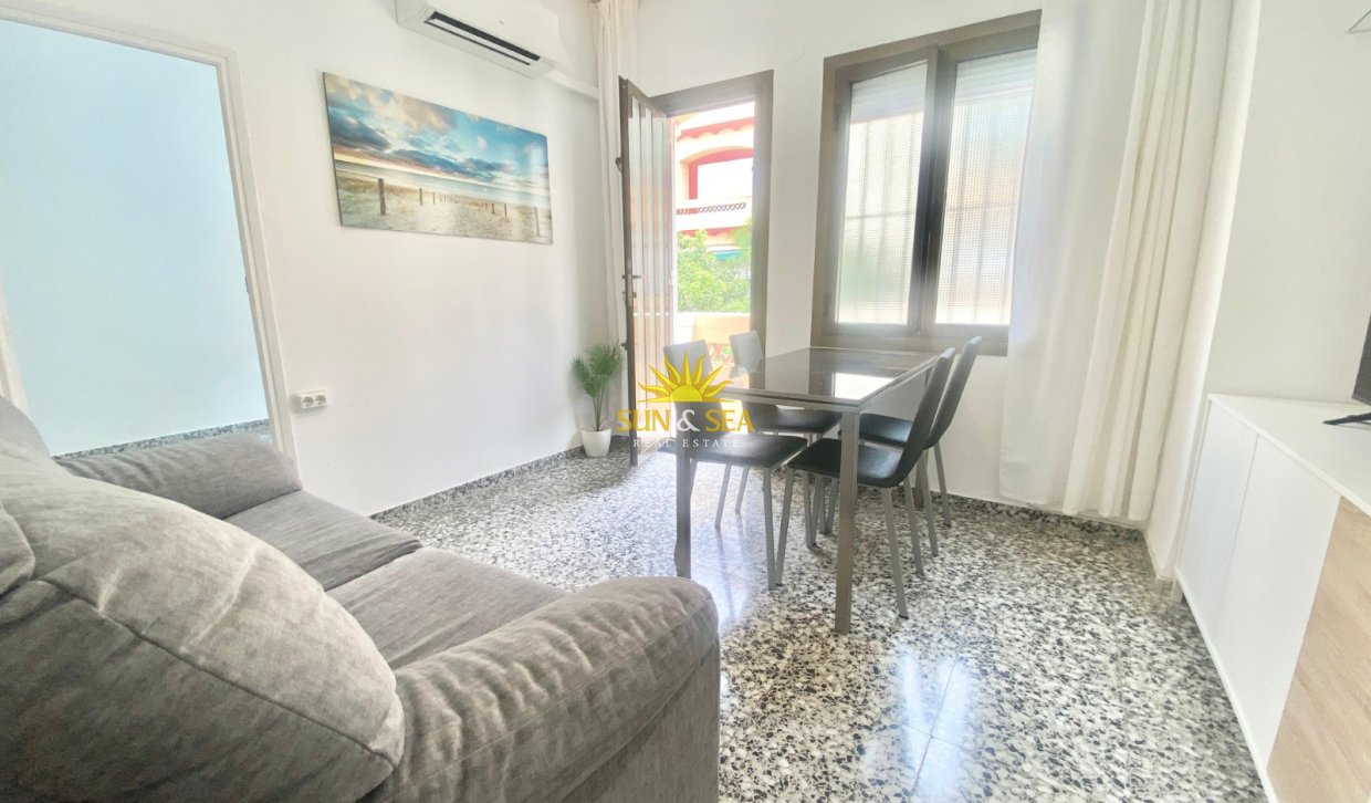 Alquiler a largo plazo - Apartamento - Alicante (Alacant)
