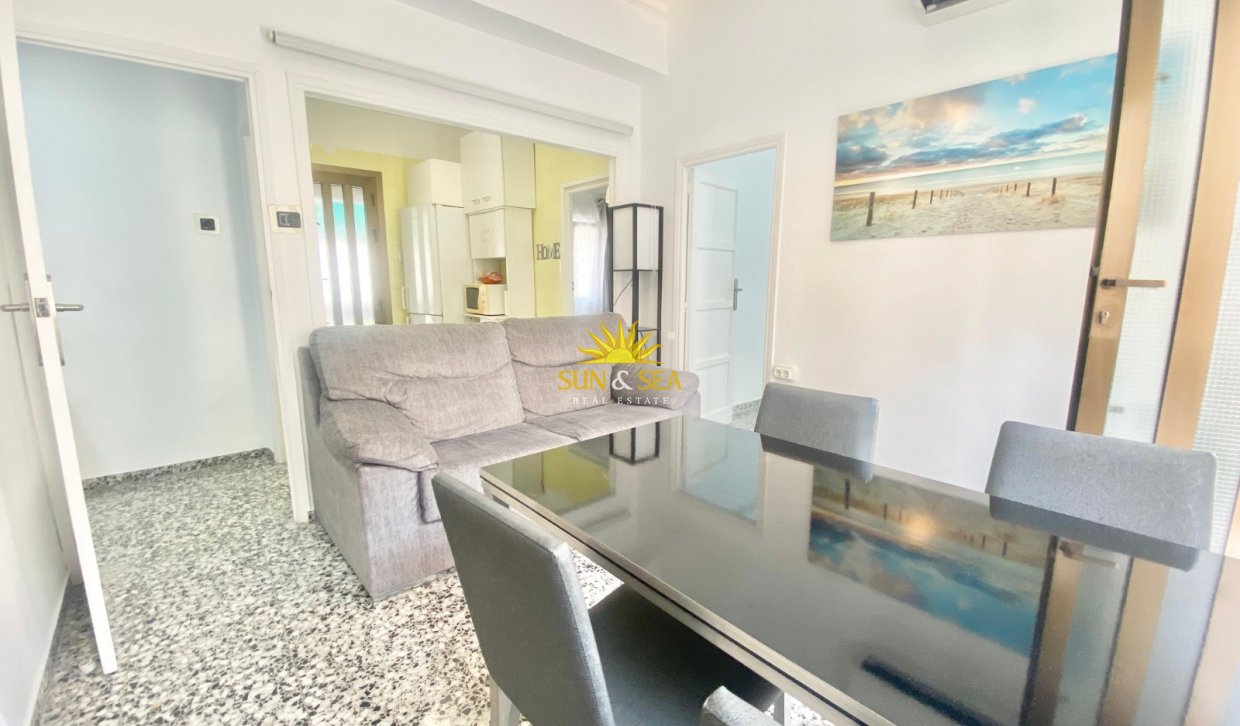 Alquiler a largo plazo - Apartamento - Alicante (Alacant)