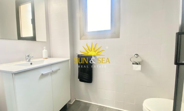Alquiler a largo plazo - Apartamento - Alicante (Alacant)