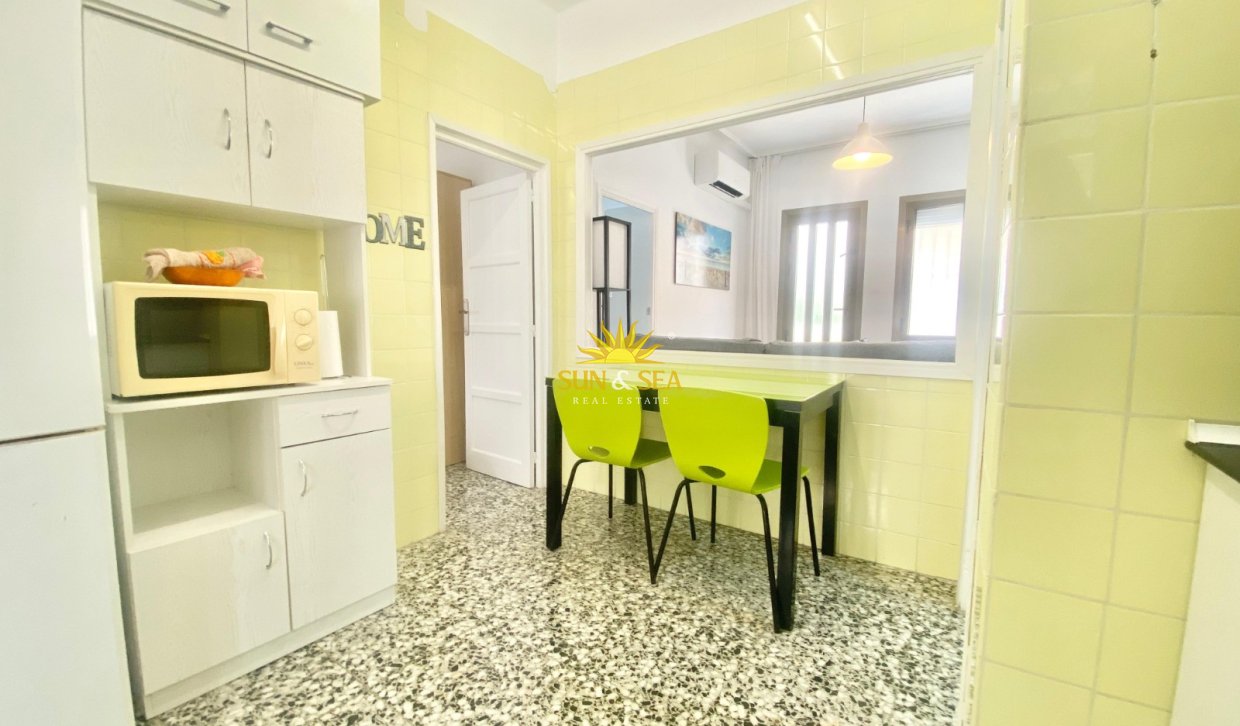 Alquiler a largo plazo - Apartamento - Alicante (Alacant)