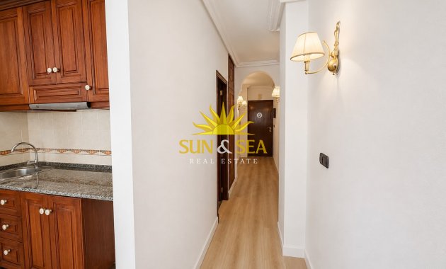 Alquiler a largo plazo - Apartamento - Torrevieja - Centro