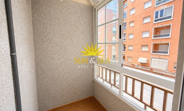 Alquiler a largo plazo - Apartamento - Torrevieja - Centro
