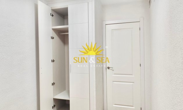 Alquiler a largo plazo - Apartamento - Alicante (Alacant)