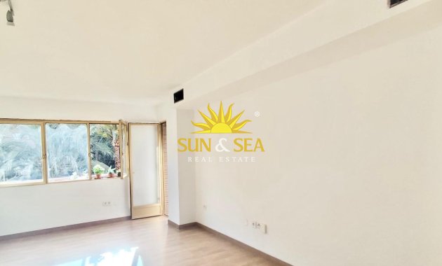 Alquiler a largo plazo - Apartamento - Alicante (Alacant)