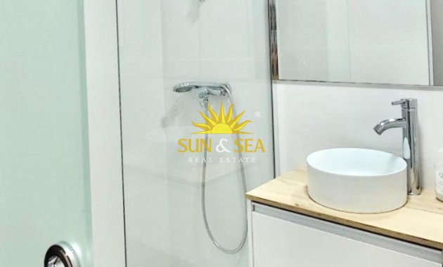 Alquiler a largo plazo - Apartamento - Alicante (Alacant)