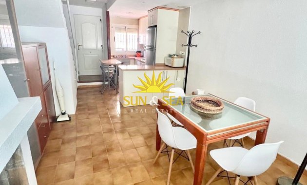 Alquiler a largo plazo - Chalet - Benidorm - Playa Poniente