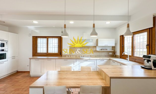 Reventa - Villa Independiente - Orihuela Costa