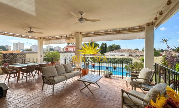 Reventa - Villa Independiente - Orihuela Costa