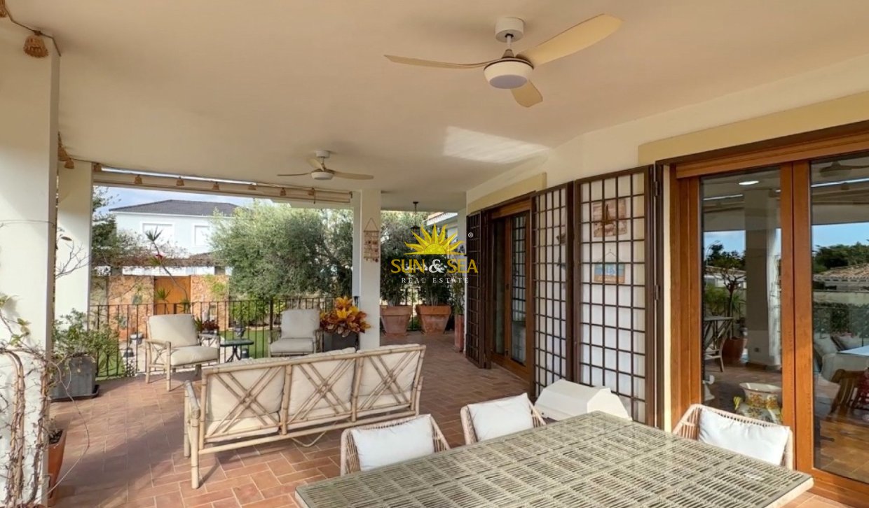 Reventa - Villa Independiente - Orihuela Costa