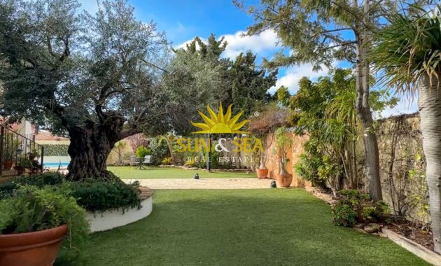 Reventa - Villa Independiente - Orihuela Costa