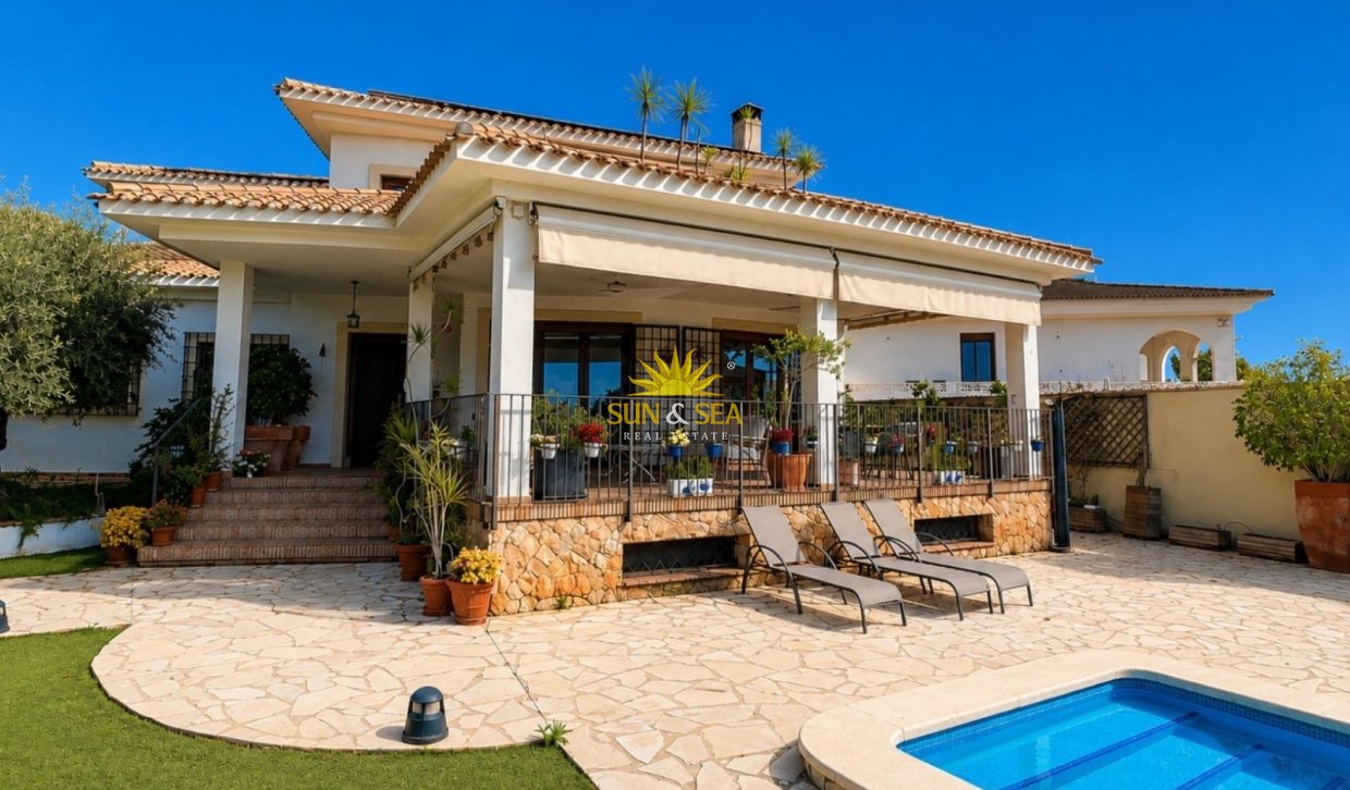 Reventa - Villa Independiente - Orihuela Costa