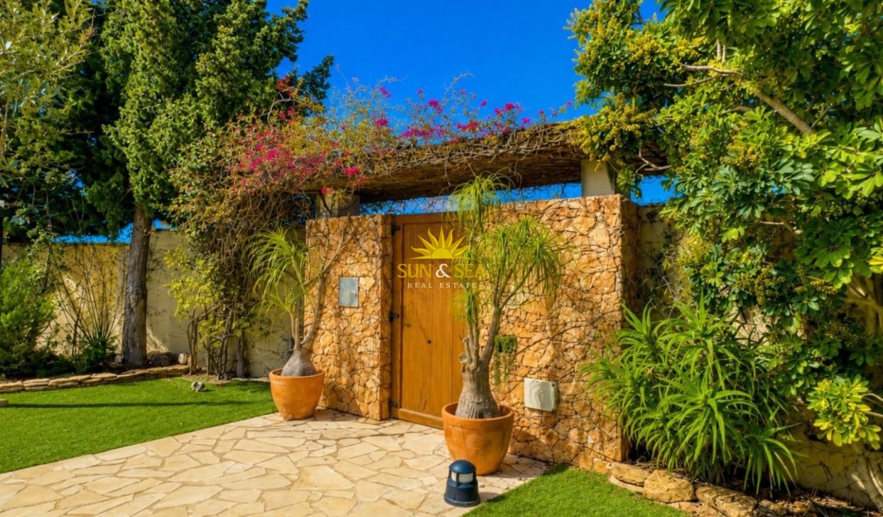 Reventa - Villa Independiente - Orihuela Costa