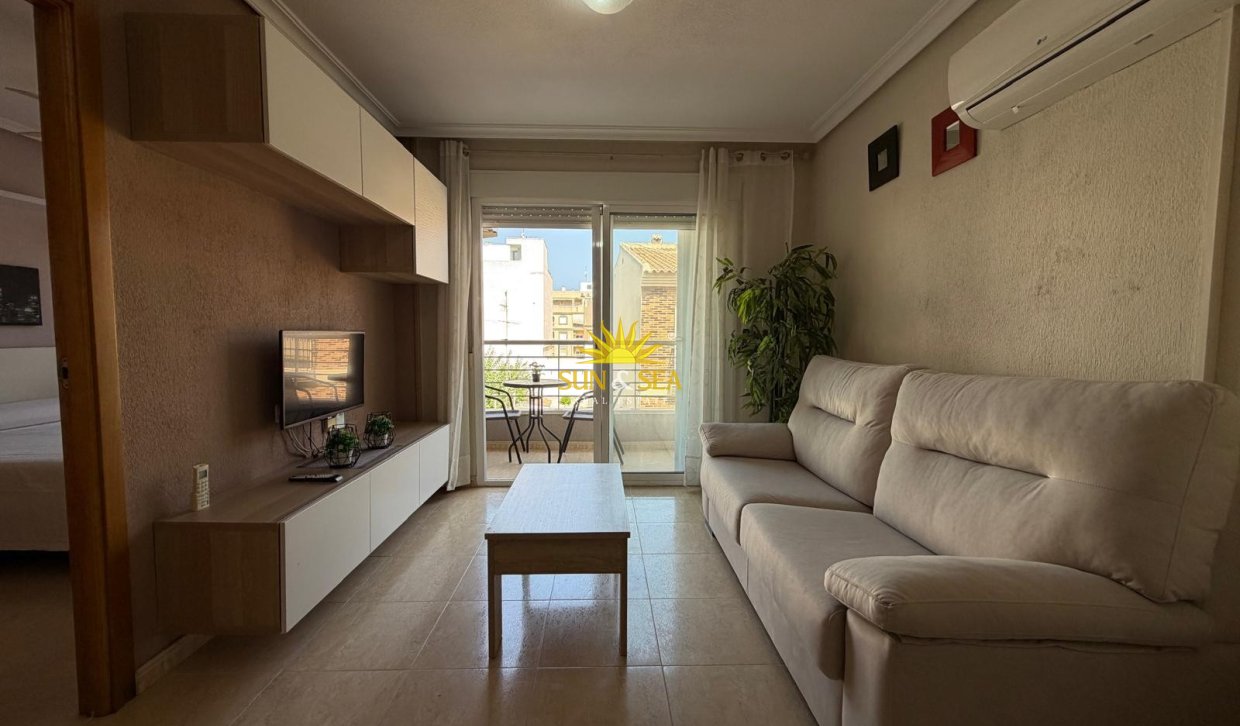 Alquiler a largo plazo - Apartamento - Torrevieja - torrevieja