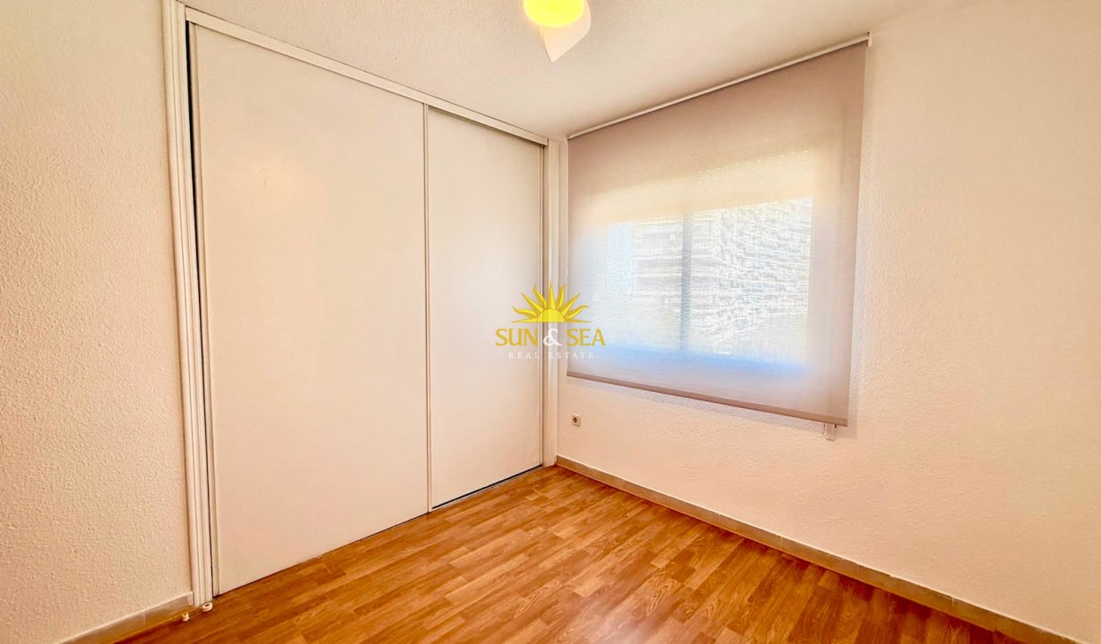 Location à long terme - Appartement - Alicante (Alacant)