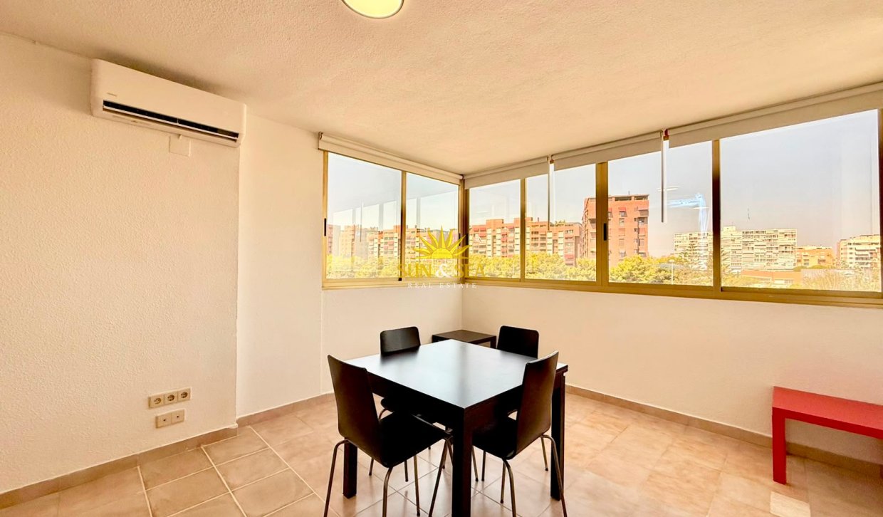 Location à long terme - Appartement - Alicante (Alacant)