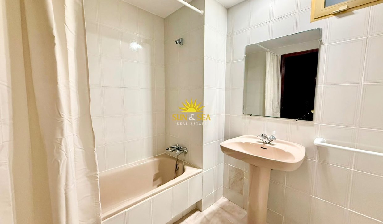 Location à long terme - Appartement - Alicante (Alacant)