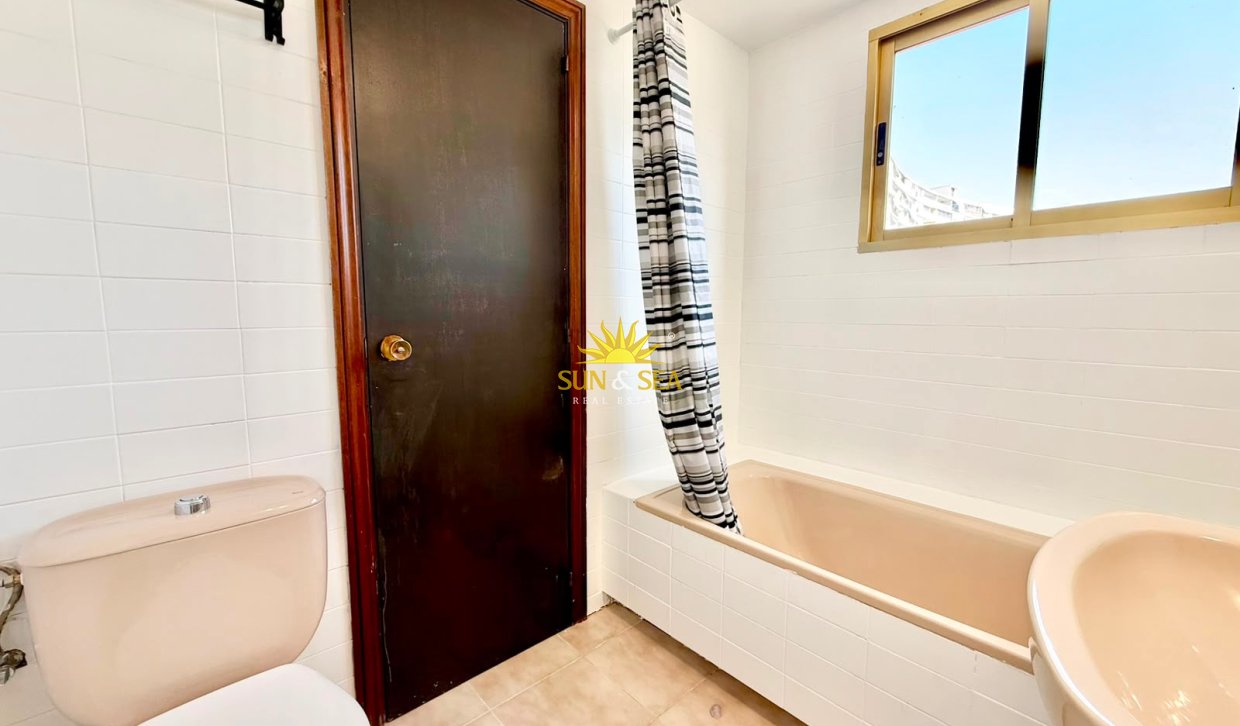 Location à long terme - Appartement - Alicante (Alacant)