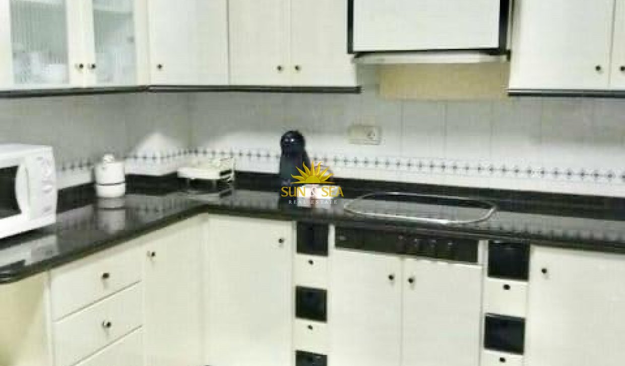 Location à long terme - Appartement - Alicante (Alacant)