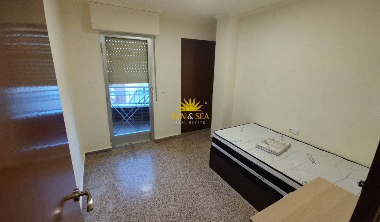 Location à long terme - Appartement - Almoradí