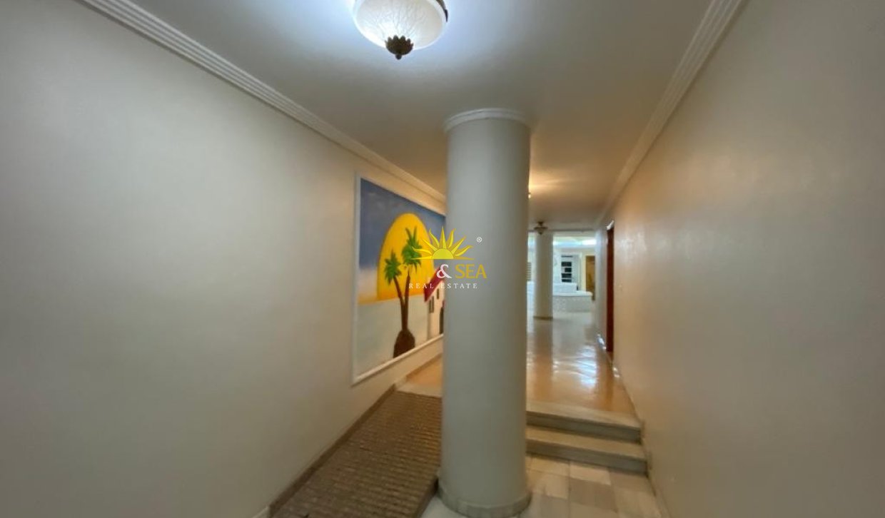 Wiederverkauf - Wohnung - Torrevieja - Centro