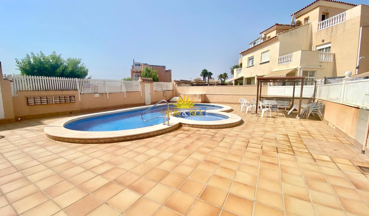 Revente - Maison mitoyenne - Torrevieja - Torretas
