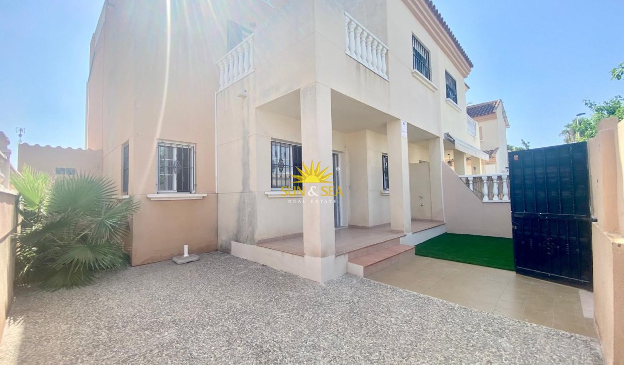 Revente - Maison mitoyenne - Torrevieja - Torretas