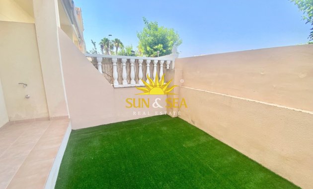 Revente - Maison mitoyenne - Torrevieja - Torretas