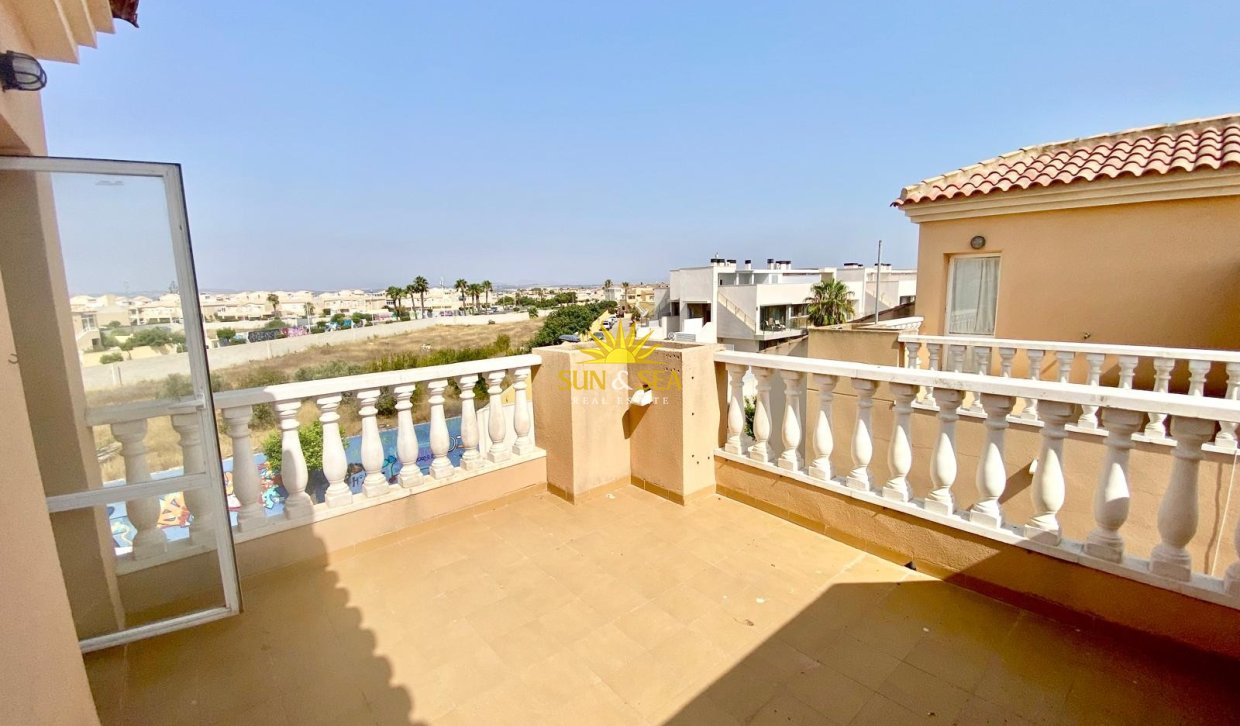 Revente - Maison mitoyenne - Torrevieja - Torretas