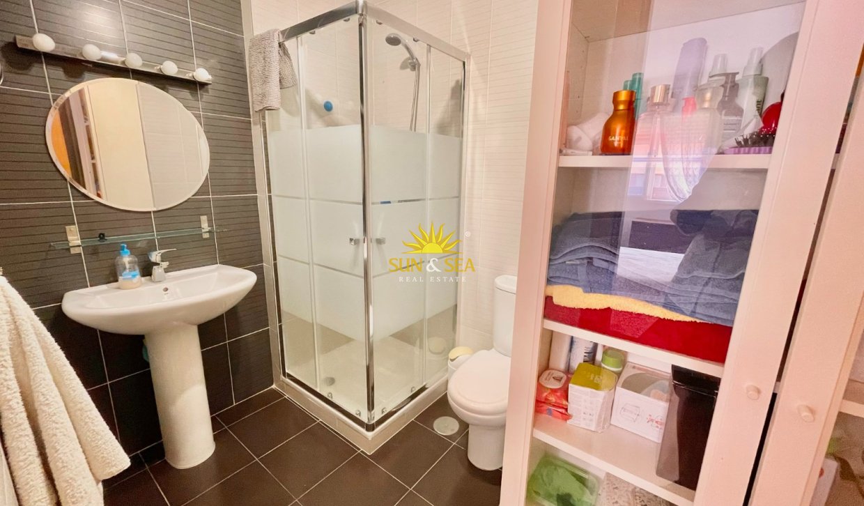 Kurzzeit-Vermietung - Wohnung - 