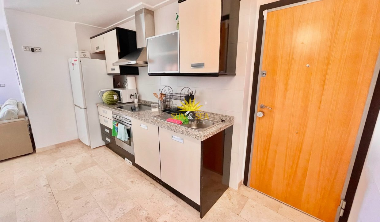 Kurzzeit-Vermietung - Wohnung - 