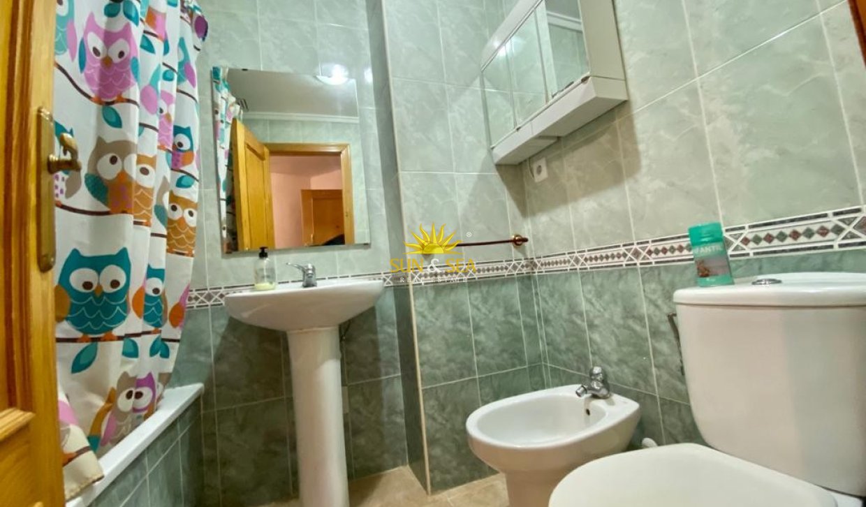 Wiederverkauf - Wohnung - Torrevieja - Centro