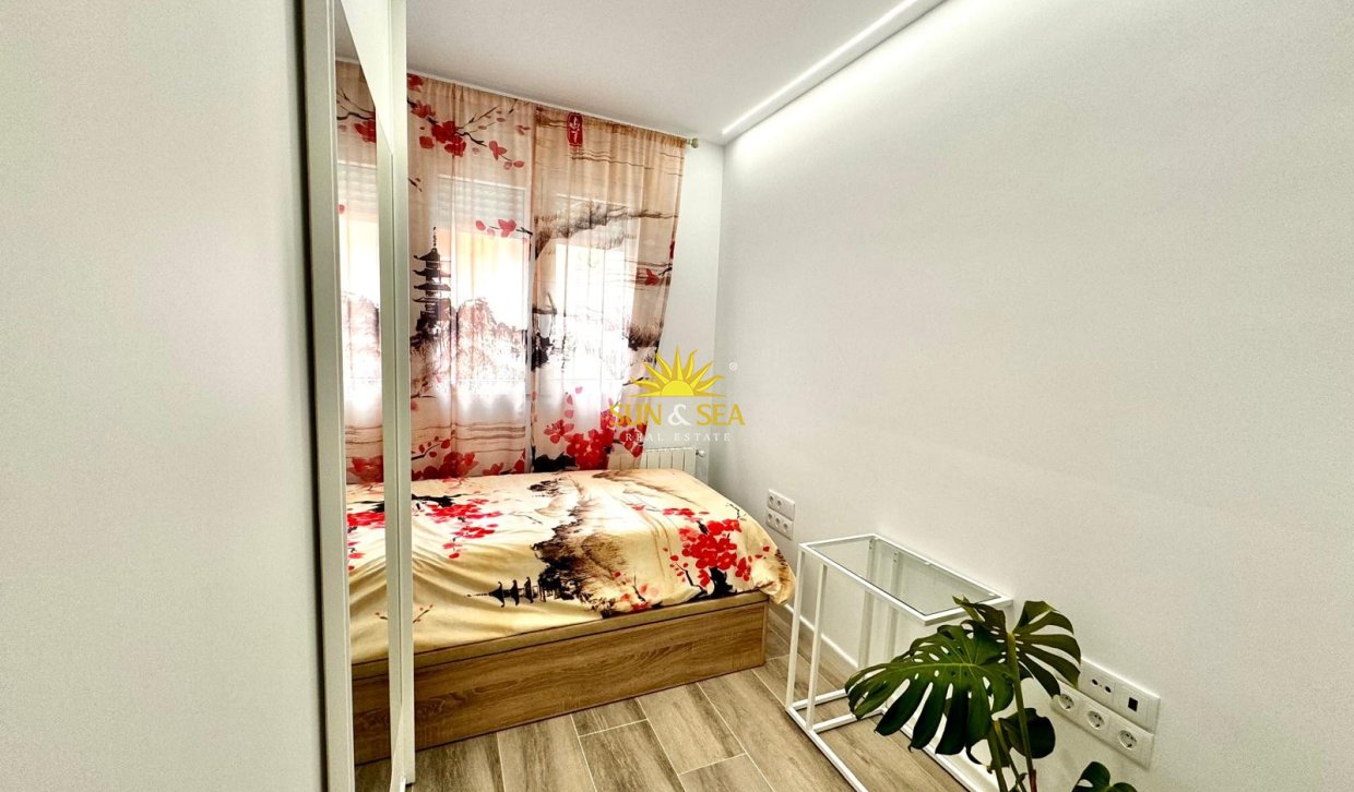 Alquiler a largo plazo - Duplex - Alicante - Carolinas Bajas