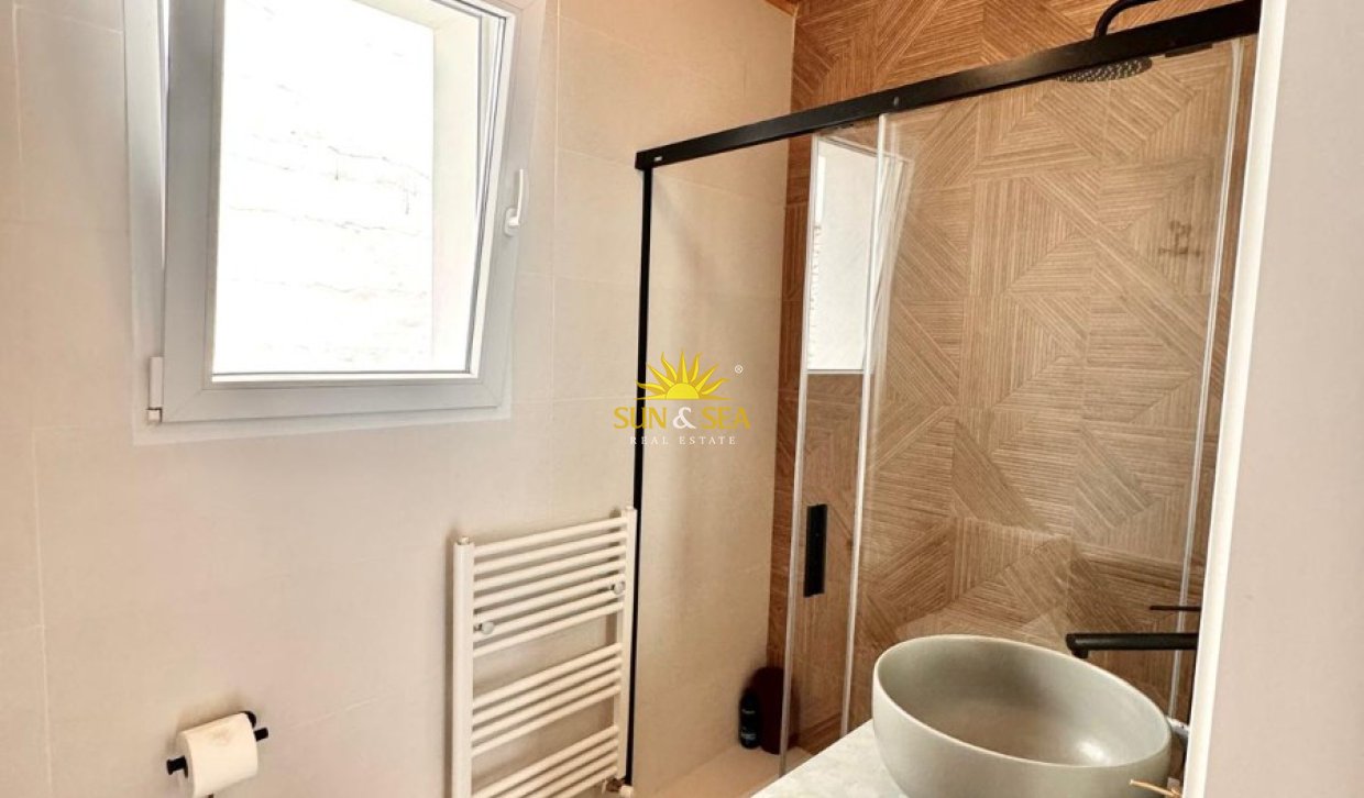 Alquiler a largo plazo - Duplex - Alicante - Carolinas Bajas